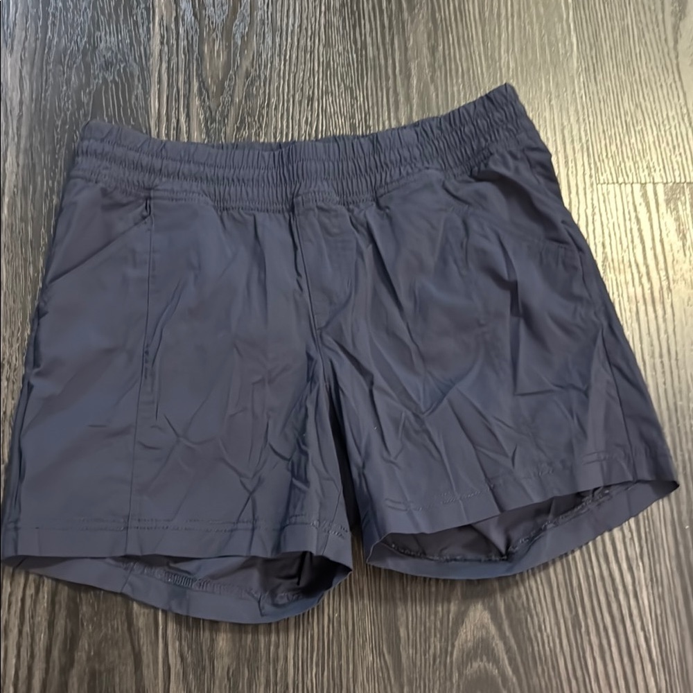 🍍The North FACE flash dry shorts🍍SZ 6🍍5” inseam 🍍navy🍍pockets🍍